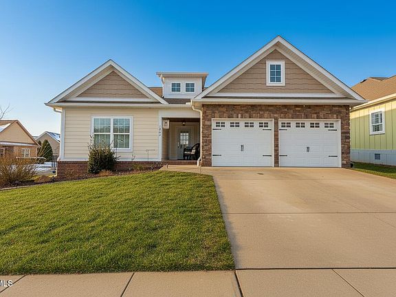 2nd image of 1603 Maple Ridge Ct