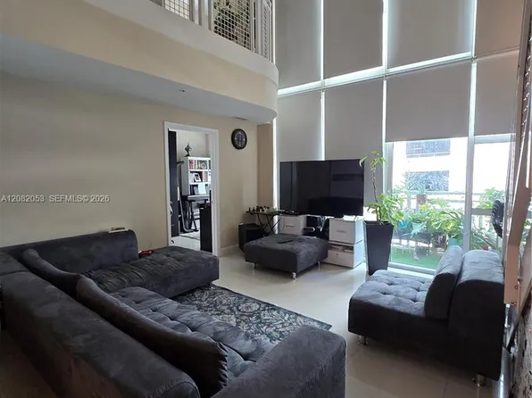 244 Biscayne Blvd APT 652, Miami, FL 33132
