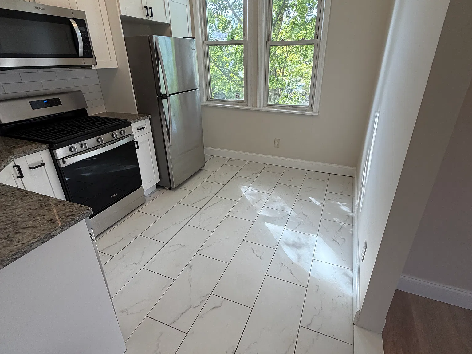203 S 4th Ave — Photo 2