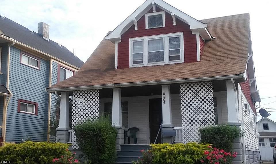 1st image of 8406 Rosewood Ave