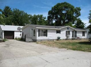 215 E Maple St, Gladwin, MI 48624