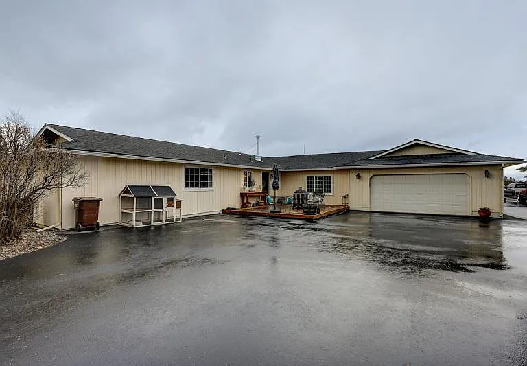 16972 Varco Rd — Photo 1