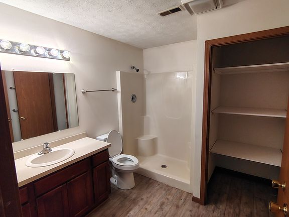 2nd image of 1208 Frank Dr