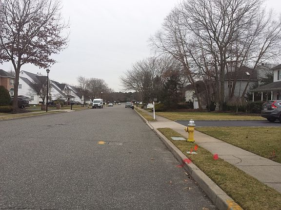 4th image of 20 Somerset Dr