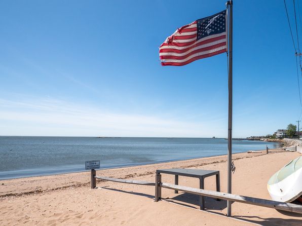 2 Bartholomew Rd, Branford, CT 06405