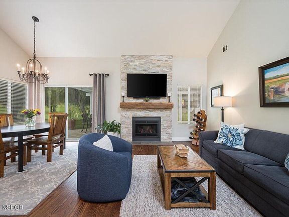 5th image of 689 Woodgreen Way