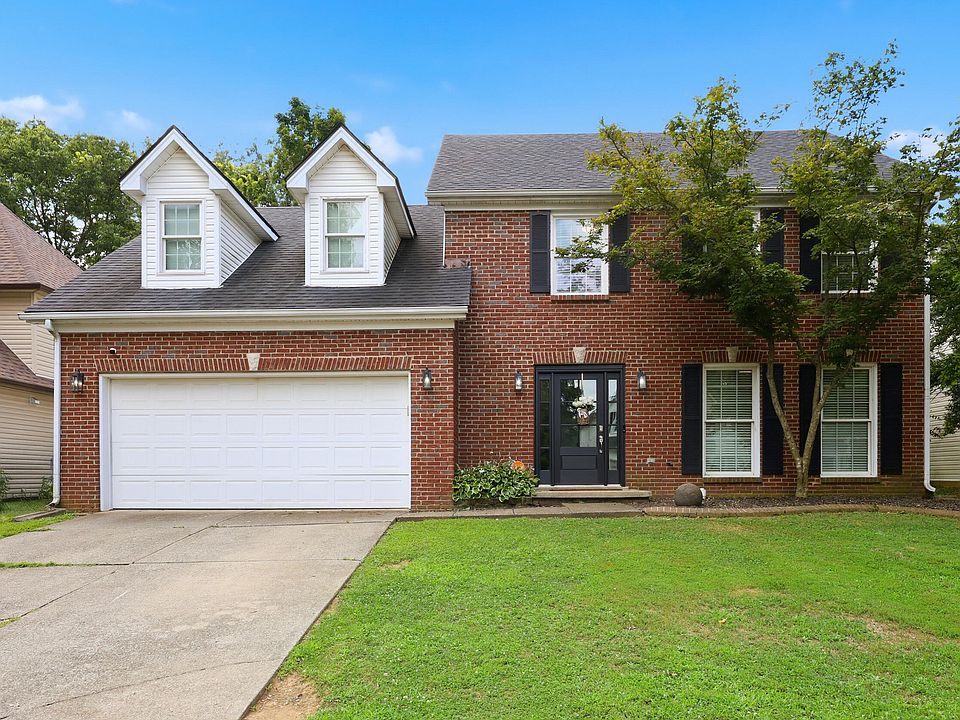 1st image of 805 Willow Oak Cir