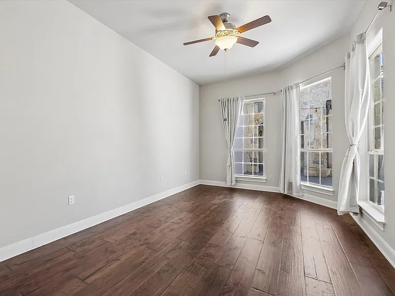 1600 Morning Moon Cir — Photo 14