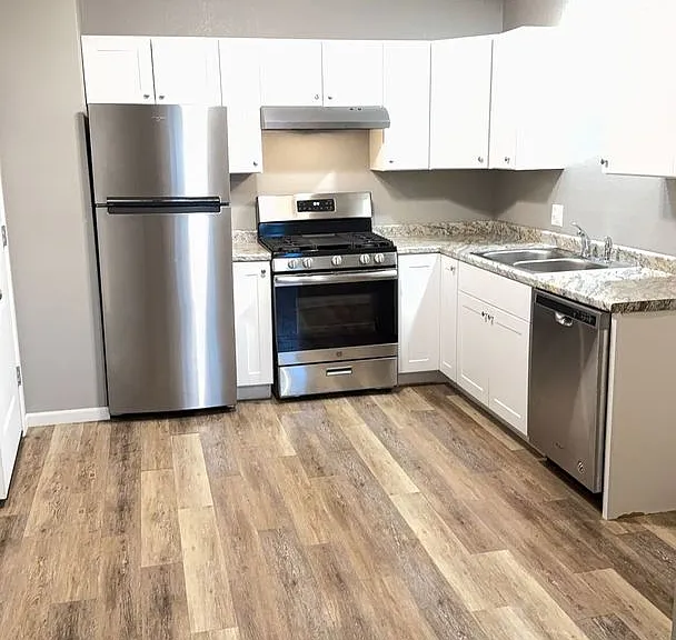 702 S 10th St — Photo 10