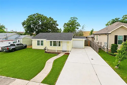 1120 Evergreen Dr Photo 1