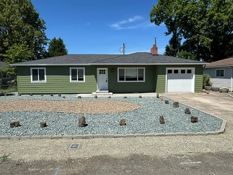 407 Oregon Ter — Photo 1