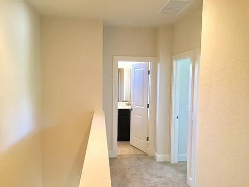 2216 Creekside Ln — Photo 7