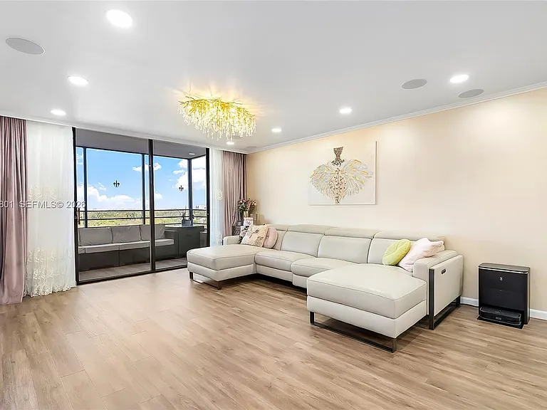 600 Three Islands Blvd #604 — Photo 12