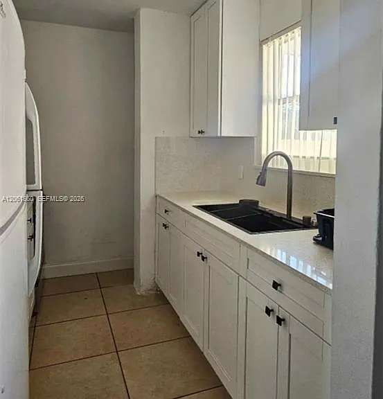 11229 SW 5th Ter — Photo 7