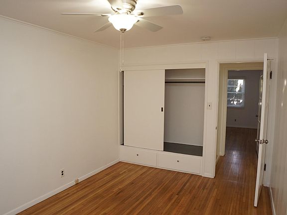 3rd image of 424 W Franklin Ave #424