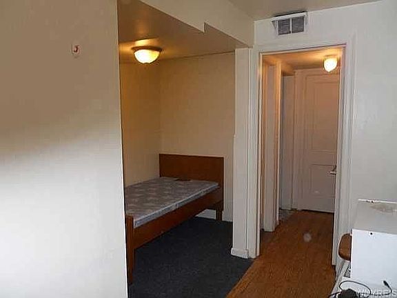 4th image of 213 Niagara Falls Blvd