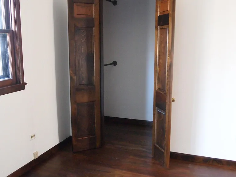691 W Everett Rd — Photo 19