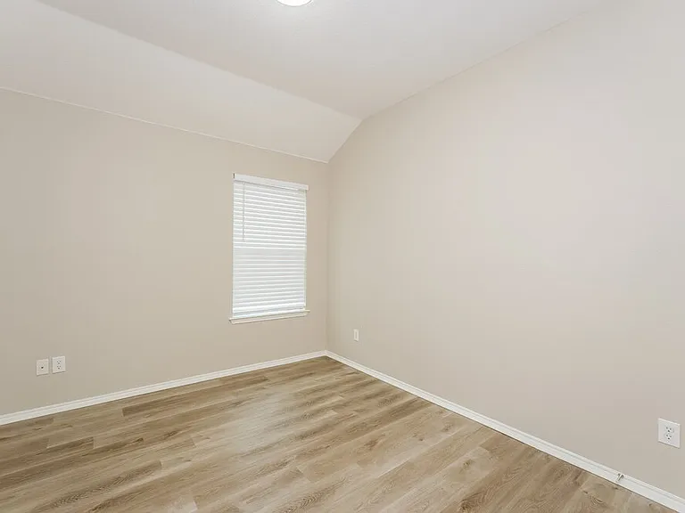 3737 Sapphire St — Photo 14
