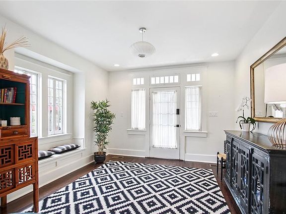 4th image of 4307 Saint Ann St #9