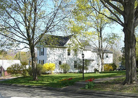 2nd image of 253 W 11th St