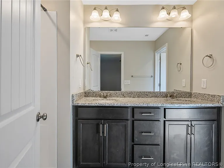 395 Hicks Ave — Photo 23
