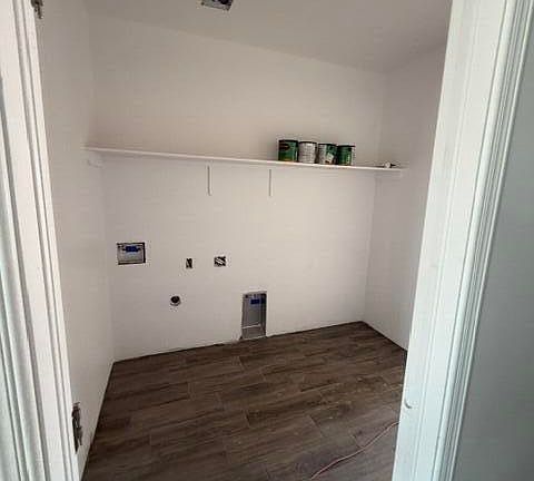 4th image of 6544 Phoenix St