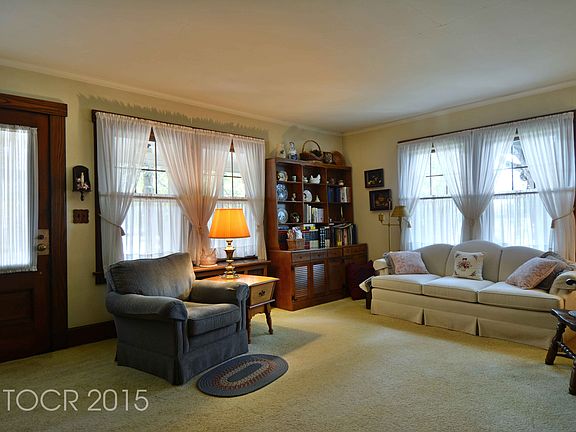 5th image of 161 Irving St