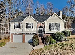 1067 Athena Ct, Acworth, GA 30101