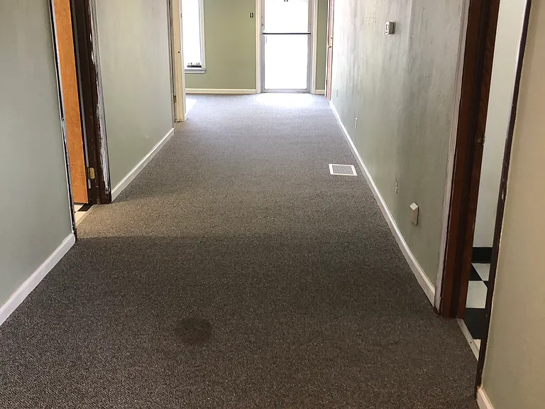 2101 N Broadway St — Photo 13