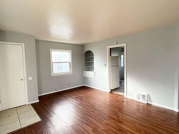 4th image of 3731 Westland Ave