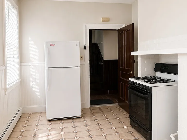 71 Kenyon St #2 — Photo 14