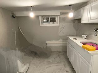 (Undisclosed Address), South Richmond Hill, NY 11419