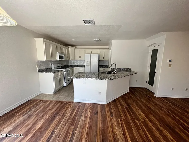 7105 Tierra Roja St — Photo 16