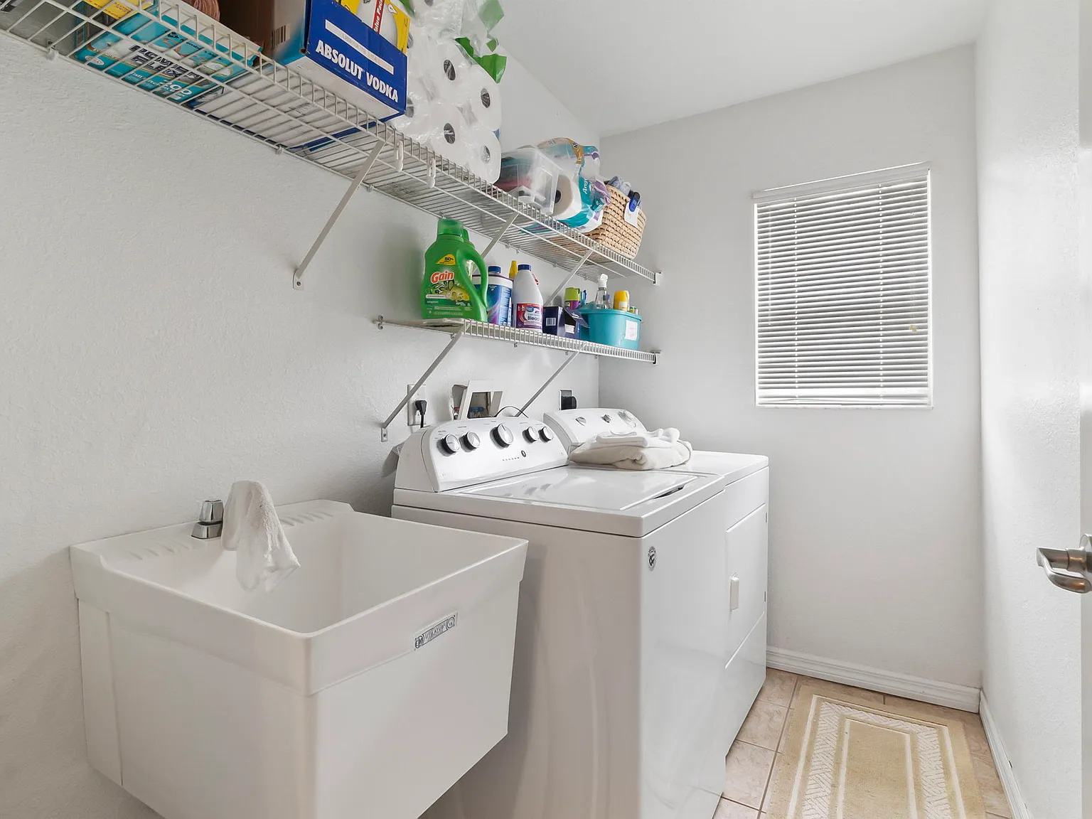 1728 Kadashow Avenue - 1 — Photo 4
