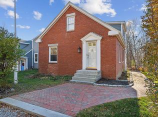 174 Falmouth Rd, Falmouth, ME 04105