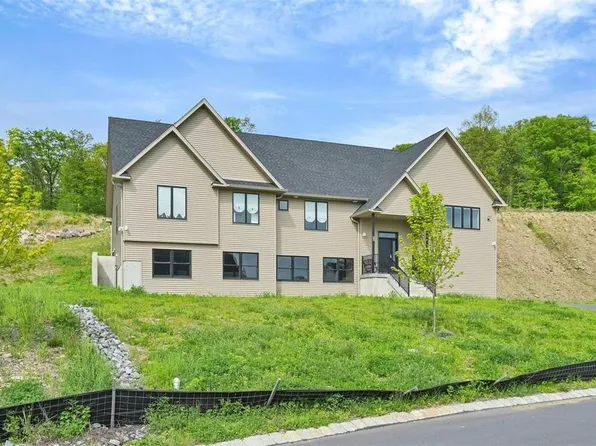 15 Pullman Route, Monroe, NY 10950