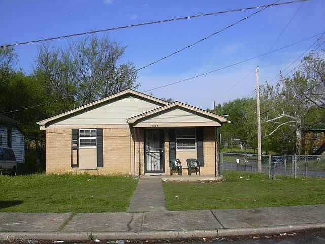 1049 Shaw St, Memphis, TN 38126
