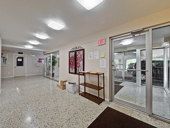 3rd image of 5220 Oakton St APT 204