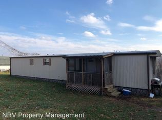 995 Ridgeway Dr, Christiansburg, VA 24073