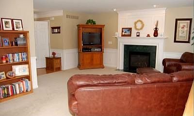 5th image of 7740 Dover Dr