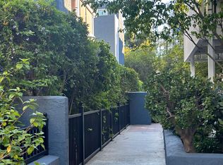 17711 Margate St #0, Encino, CA 91316