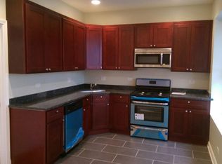 3741 W Le Moyne St #2R, Chicago, IL 60651