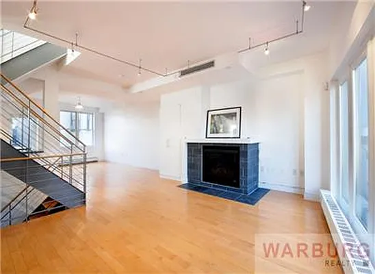 Rented by Warburg | media 6