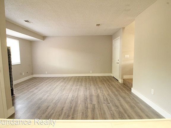 2nd image of 310 Stanaford Pl
