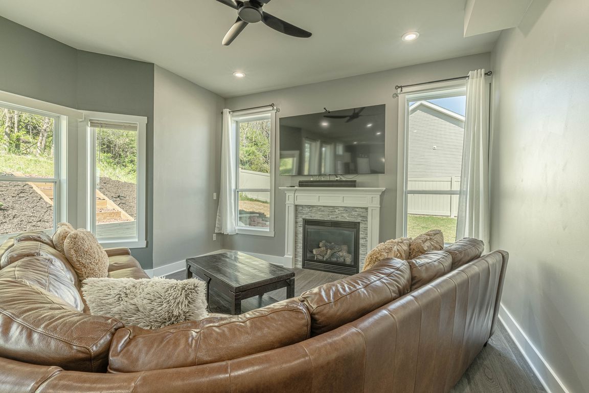 next background image