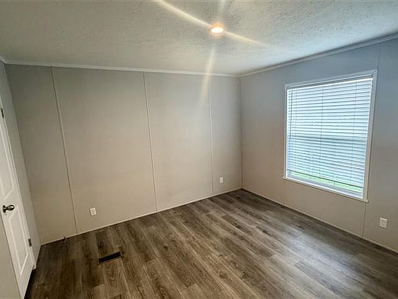3rd image of 40 E Arizona