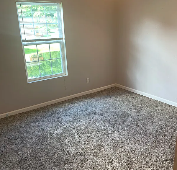 79 Tyler Ter #1 — Photo 8