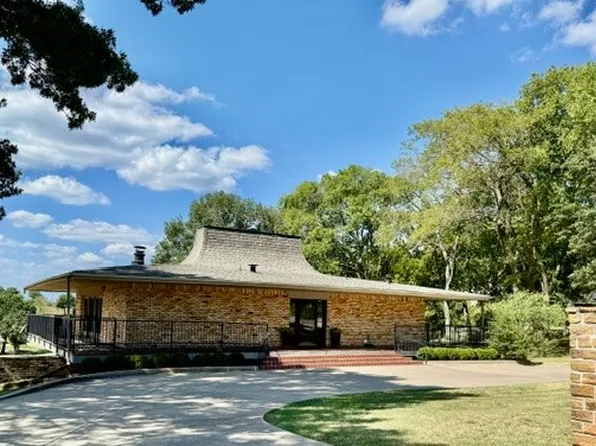 219 Woods Ln, Ardmore, OK 73401