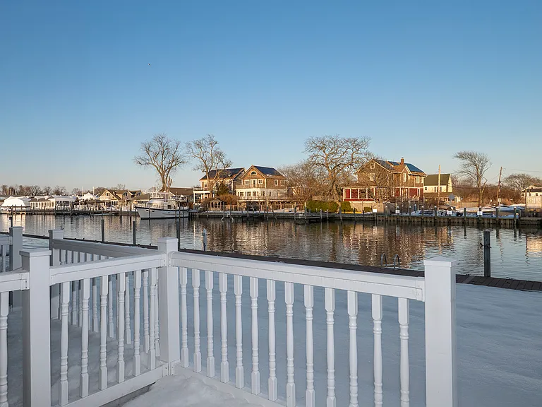 Fairfield On The Bay — Photo 31