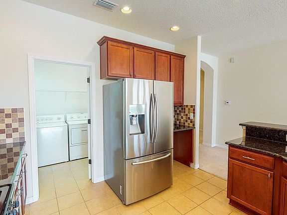 4th image of 3243 Candia Dr